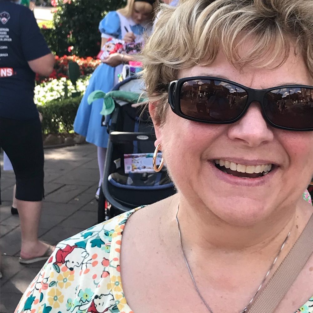 Meet your Posher, Sharon